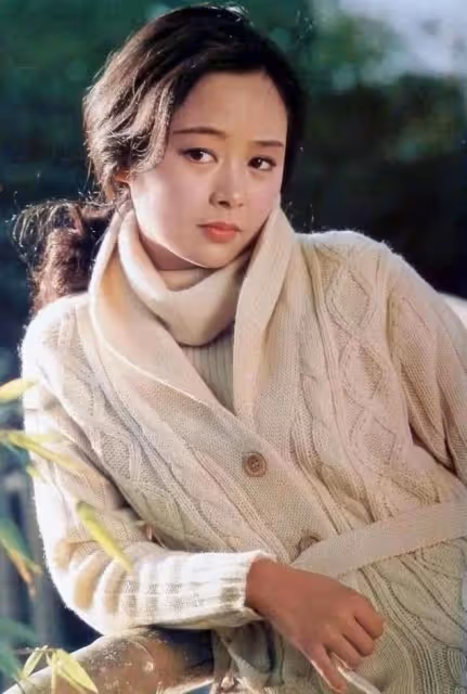 張瑜:一段失敗的婚姻,「棄夫出國」後離婚,再見前夫依舊會心動