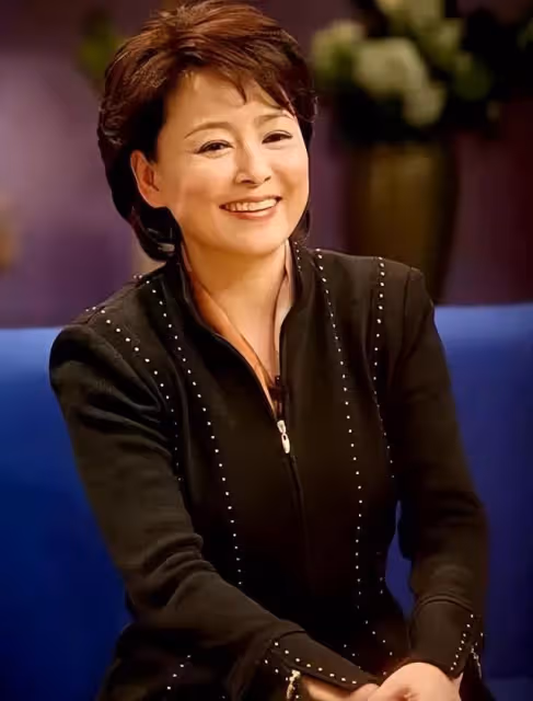 張瑜:一段失敗的婚姻,「棄夫出國」後離婚,再見前夫依舊會心動