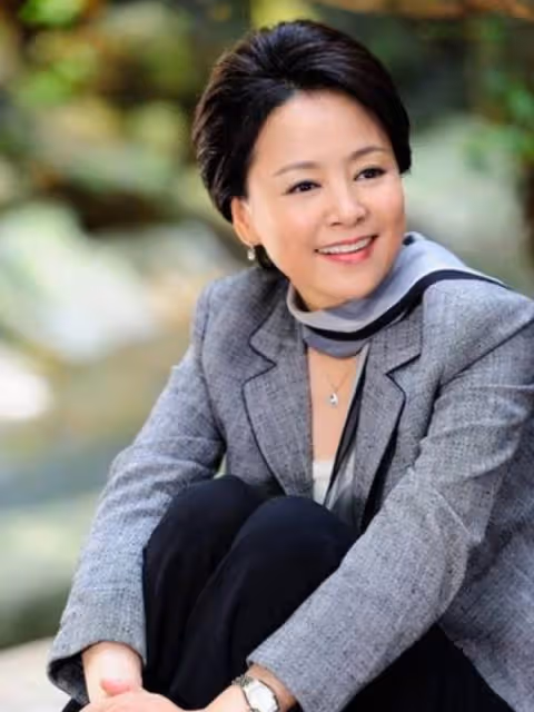 張瑜:一段失敗的婚姻,「棄夫出國」後離婚,再見前夫依舊會心動