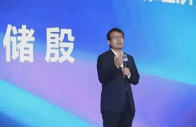 大V儲殷可能在傳播假消息,他說:曲協換屆,73歲的姜昆先生連任