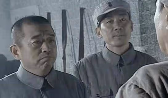 軍人出身的優秀演員,38歲進演藝圈,一生只為扮演好一個角色