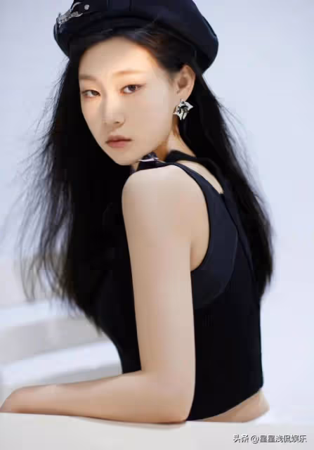 小瀋陽曬全家福為老婆慶生,喊沈春陽大寶好甜,一家三口好幸福