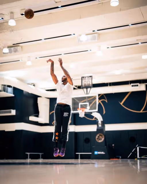 NBA安東尼前妻放開了！穿半透明褲亮相，夜場狂歡 讓安東尼沒面子