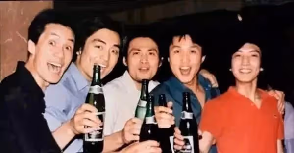 吳剛攜兒子和老婆進劇組!61歲「晚節不保」,名和利都挽救不了他