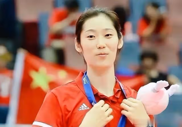 中國女排叛徒,加入日籍叫囂中國女排朱婷,如今下場大快人心
