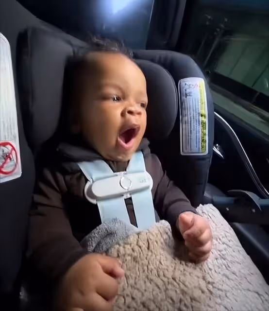 富婆蕾哈娜又懷二胎了!剛生完才9個月太猛了,二胎孕肚很明顯了