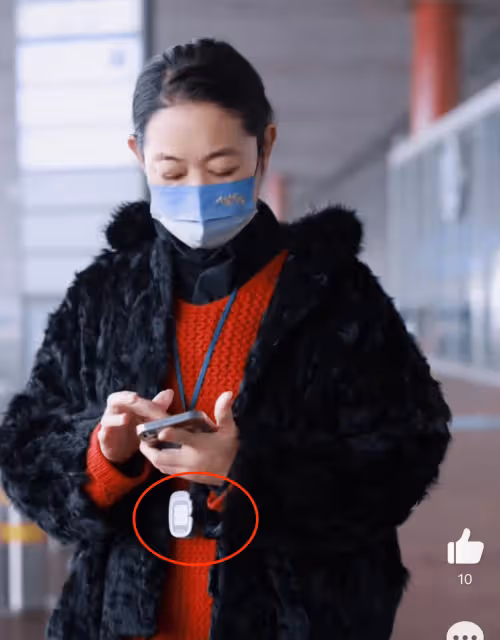 主持人倪萍近況曝光!現身機場身材消瘦,戴血氧儀身體狀況引擔憂