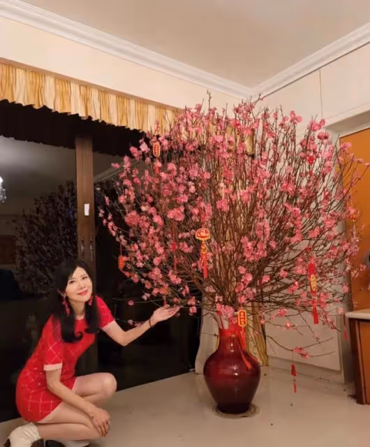 富貴！55歲前港姐曬千尺豪宅超氣派，退圈經商多年至今仍未婚未育
