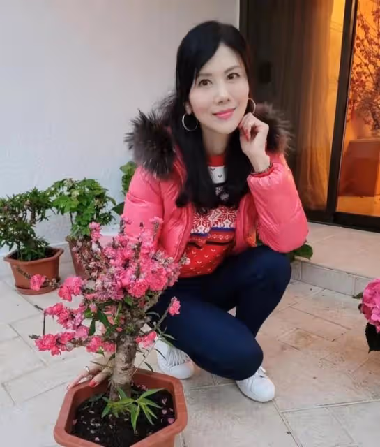 富貴！55歲前港姐曬千尺豪宅超氣派，退圈經商多年至今仍未婚未育