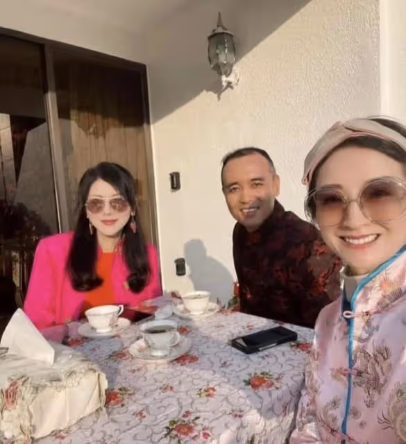 富貴！55歲前港姐曬千尺豪宅超氣派，退圈經商多年至今仍未婚未育