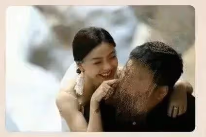 大瓜!陳飛宇疑似睡粉床照曝光,女方大他四歲清華畢業,長相甜美