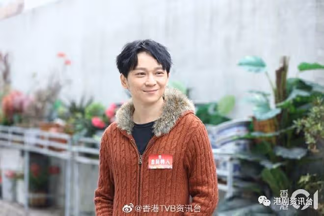 鄧智堅35歲克服尷尬入TVB做新人!留須自備拖鞋試鏡打動監製