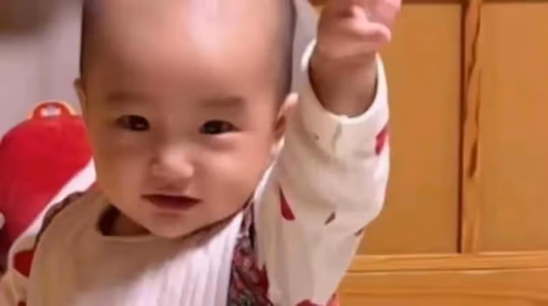 李亞鵬:小女兒眼睛似有問題,網友紛紛勸他趕緊去看醫生好心酸