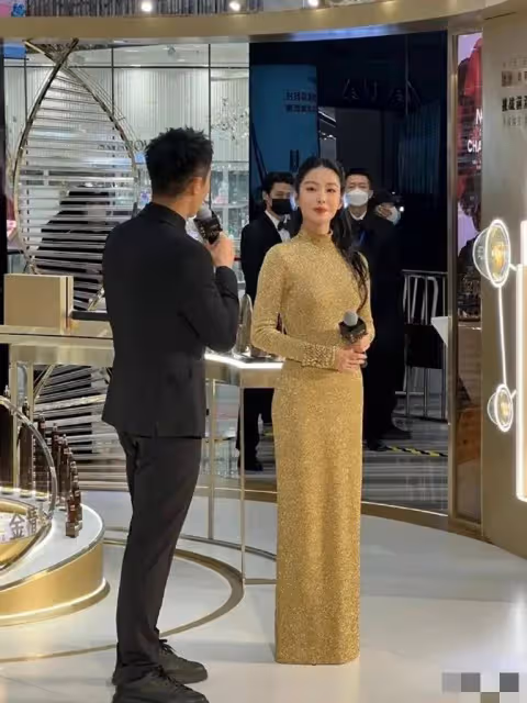 楊采鈺:粉絲鏡頭下落寞憔悴身材發福成大姐,找大30歲男友後悔了