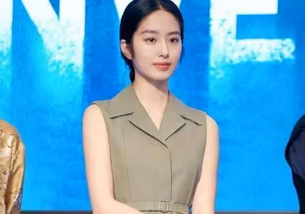 楊采鈺:粉絲鏡頭下落寞憔悴身材發福成大姐,找大30歲男友後悔了