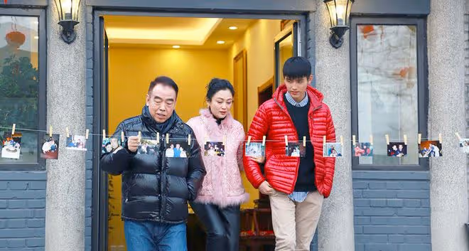 陳飛宇跟女網紅床照曝光!女方已婚有老公,陳紅曾花200萬公關