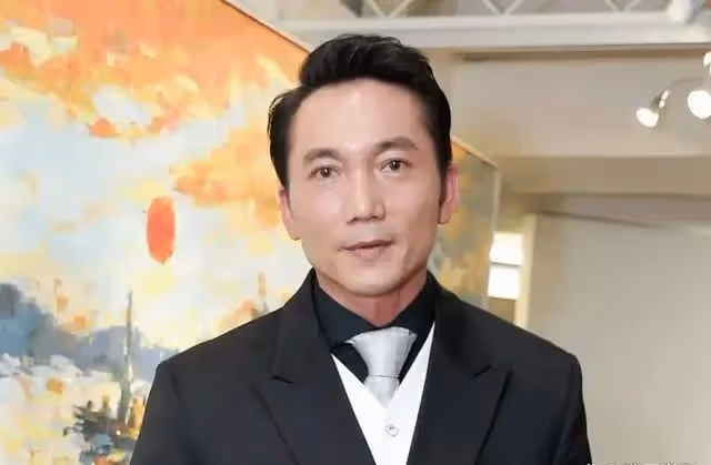 鄒兆龍:靠「常威」爆紅,卻不願意承認,直言甄子丹不是他的對手