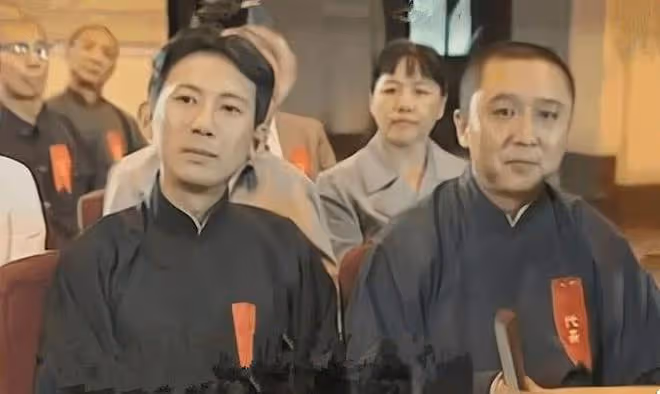 相聲演員汪洋曾主演《馬三立》,郭德綱拿他砸掛,倆人逗急了