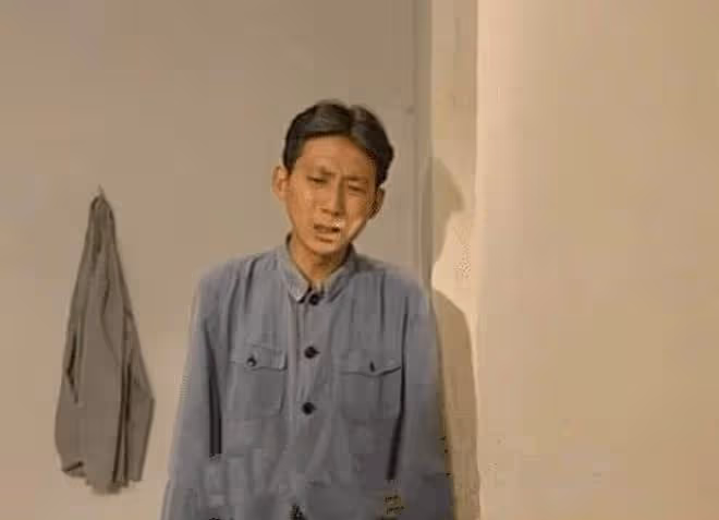 相聲演員汪洋曾主演《馬三立》,郭德綱拿他砸掛,倆人逗急了