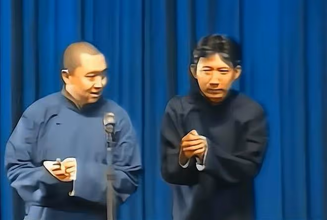 相聲演員汪洋曾主演《馬三立》,郭德綱拿他砸掛,倆人逗急了