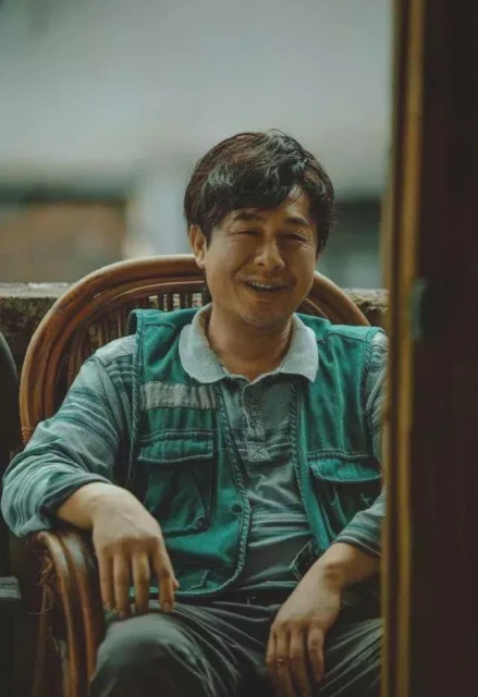 《狂飆》：觀眾為啥喜歡劇里的黑老大張頌文，而不喜歡小警察張譯
