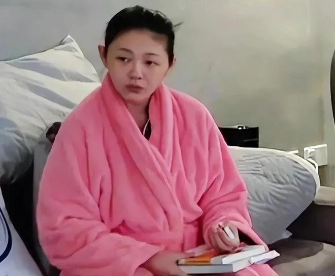 大S最新露面相當喜人,挽著具俊曄的脖子甜笑,夫妻很恩愛