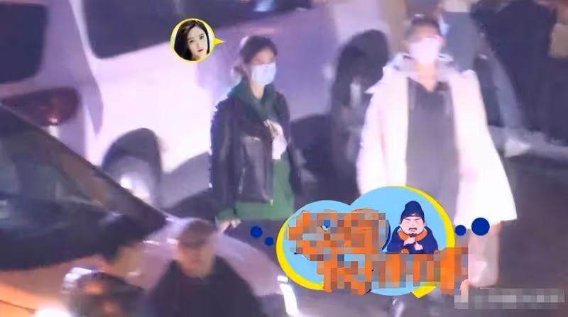 蔣欣春節後不胖反瘦,情人節前夕與友人聚餐,穿「鯊魚褲」秀長腿