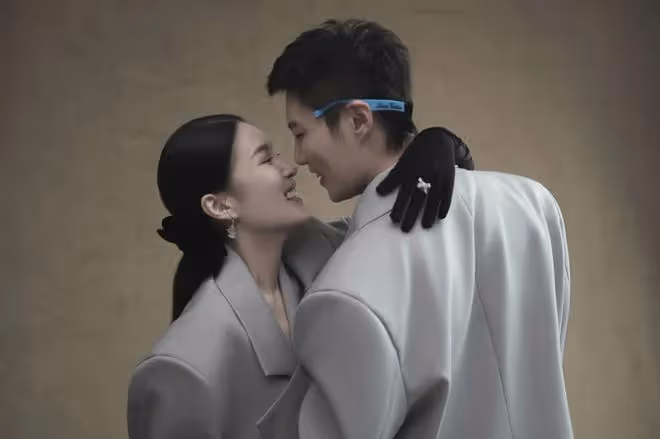 趙本山女兒情人節領證,曬婚紗照官宣結婚,證件信息力證國籍未改