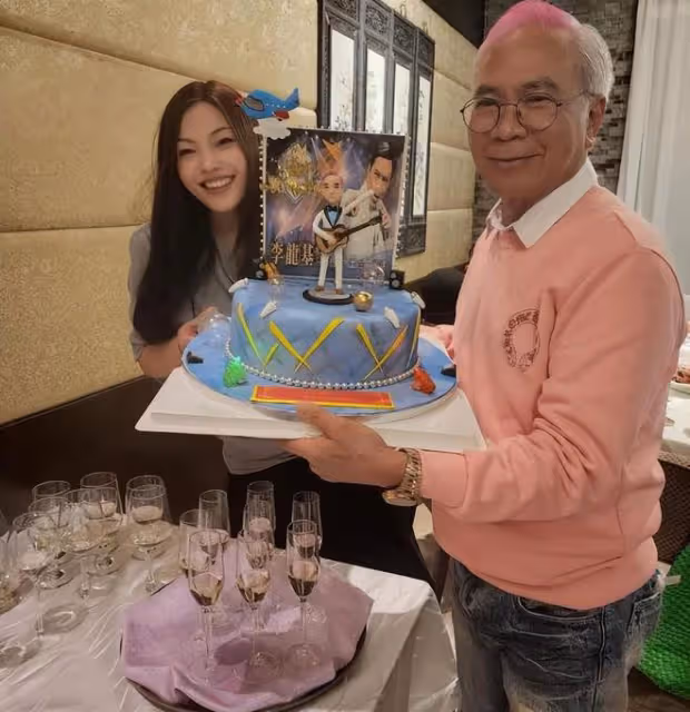 恭喜!72歲李龍基迎娶39歲女友,已將全部財產交給女方支配