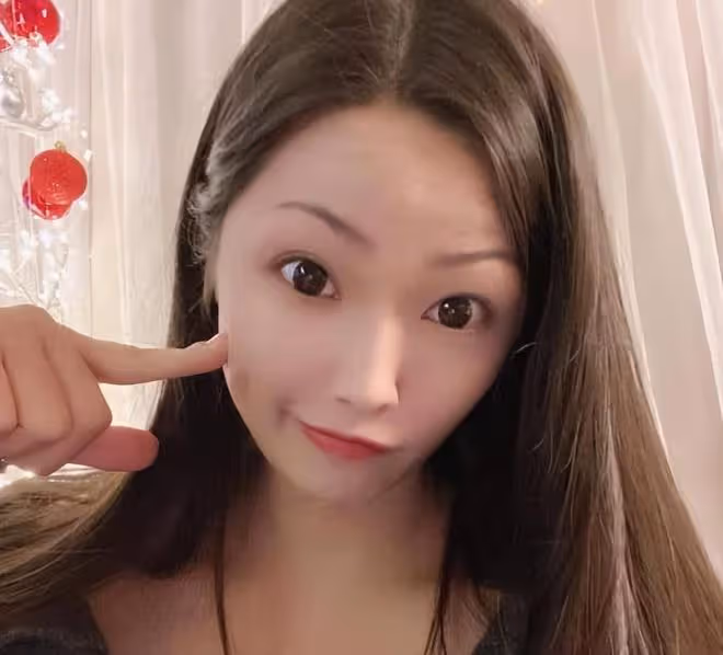 恭喜！72歲李龍基迎娶39歲女友，已將全部財產交給女方支配