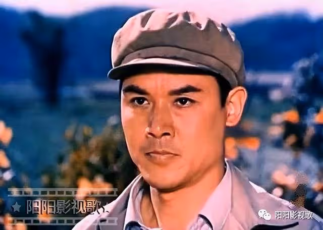 達式常英俊男星,為拍好戲險些喪命,如今80歲近照曝光面容慈祥