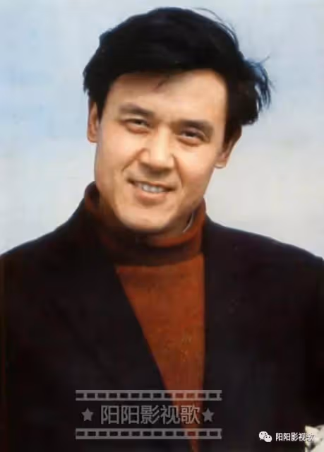 達式常英俊男星,為拍好戲險些喪命,如今80歲近照曝光面容慈祥