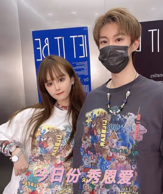 趙本山女兒情人節領證,曬婚紗照官宣結婚,證件信息力證她國籍未改