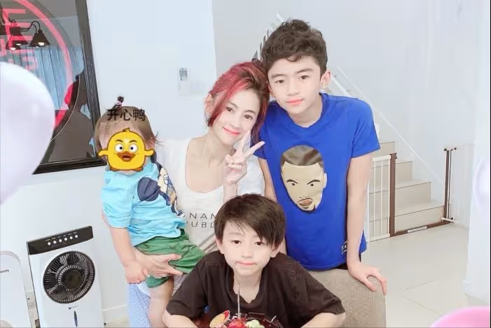 張柏芝情節人曬照,母子四人游日本富士山,Lucas兄弟長相變化大