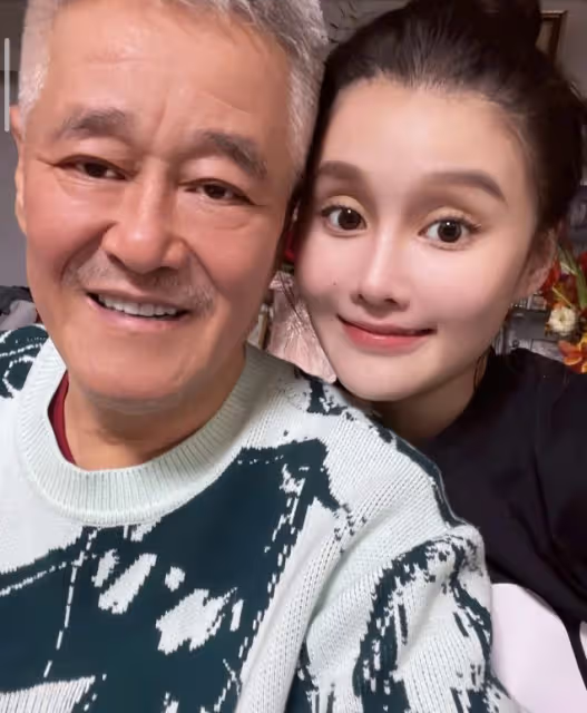 趙本山女兒情人節官宣結婚,曬婚紗照高調示愛老公,甜蜜爆棚