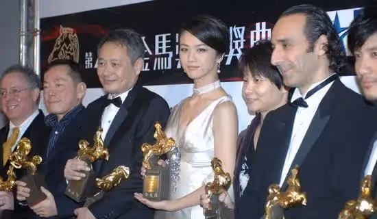 44歲湯唯現狀曝光！放著豪宅不住，去到下鄉種地，卻羨慕哭千萬人
