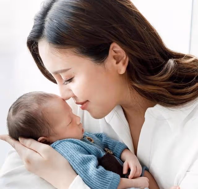 恭喜!香港知名熒幕女神剖腹誕下二胎,產後火速恢復苗條身材