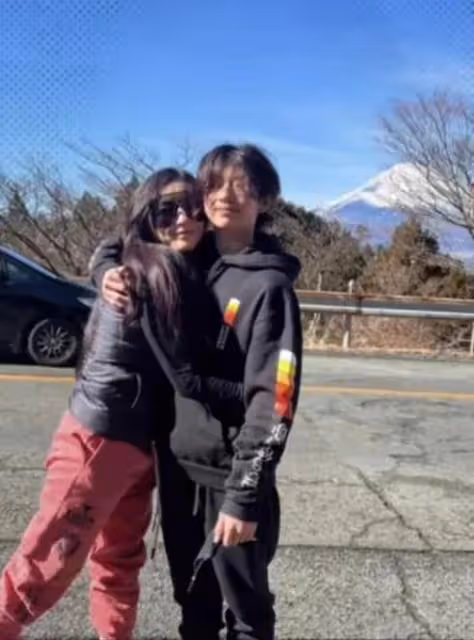 張柏芝疑比李靚蕾會當媽：允許謝霆鋒隨時看孩子，吃喝玩樂還帶娃