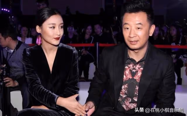 不顧父母反對堅持嫁黃海波,如今靠《狂飆》爆紅,曲柵柵後悔了嗎