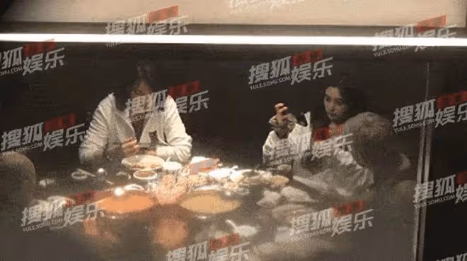 戀情實錘!黃子韜徐藝洋同過情人節,吃人均56元日料店模樣接地氣