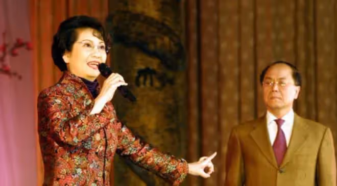 京劇名家李維康:與耿其昌進行八年「不愉快」戀愛,婚後堅持AA制