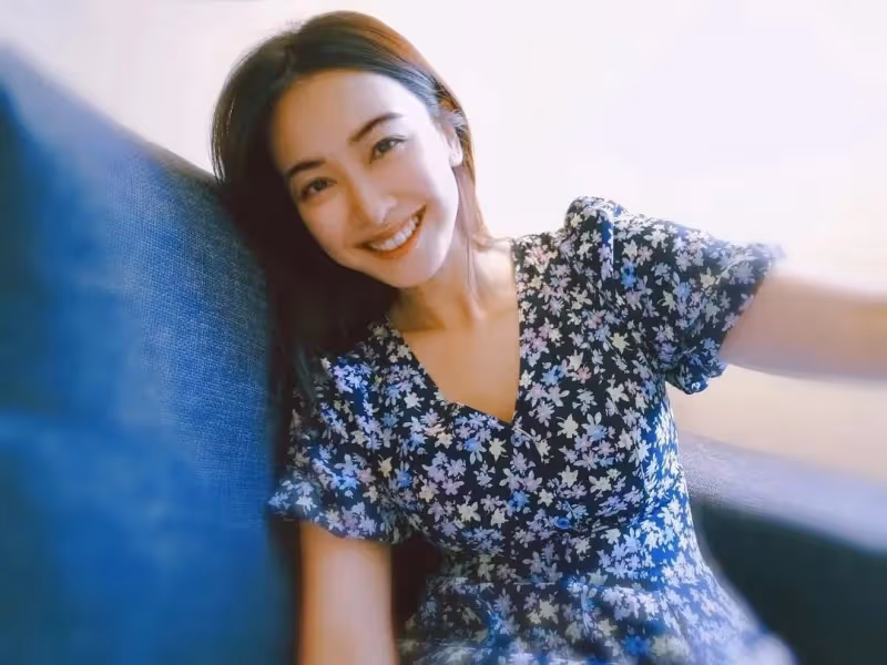 她帶2000w闖蕩娛樂圈,卻下嫁青梅竹馬:好任性的愛情!