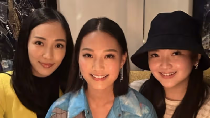 霍英東二房小孫女慶祝生日，罕曬與家人合照，姐姐霍詠詩美麗搶鏡