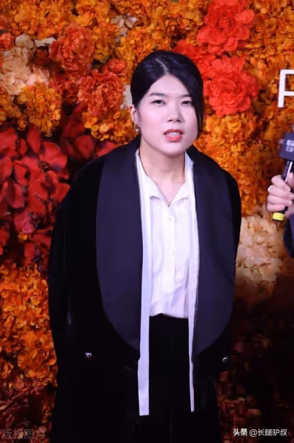 陳凱歌兒子「床照門」:這女主有點東西