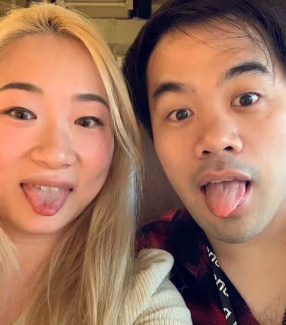 鍾鎮濤兒子情人節送花給章小蕙，破母子不和傳聞，還與女友秀恩愛
