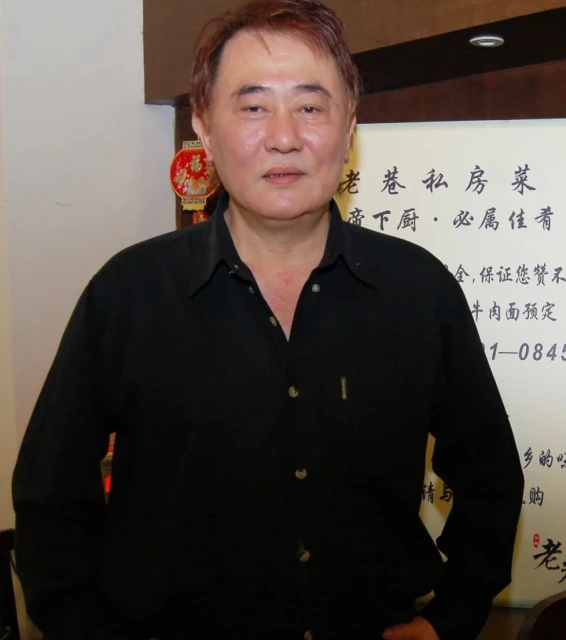 72歲資深演員向雲鵬驟逝,插管急救遭受痛苦,好友透露其生前遺願