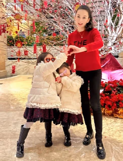 郭富城情人節收女兒賀卡，C寶手寫中文表白爸媽，老父親激動炫耀