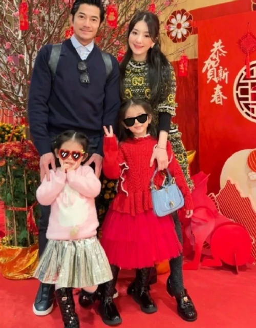 郭富城情人節收女兒賀卡,C寶手寫中文表白爸媽,老父親激動炫耀