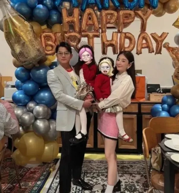 郭富城情人節收女兒賀卡,C寶手寫中文表白爸媽,老父親激動炫耀
