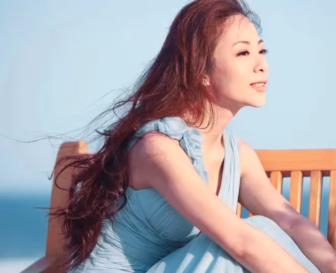 保劍鋒一家豪宅吃大餐慶情人節！大6歲妻子氣質好，兒子帥氣像爸